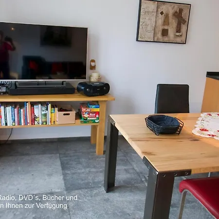 Pole Poppenspäler Mit Ladestation