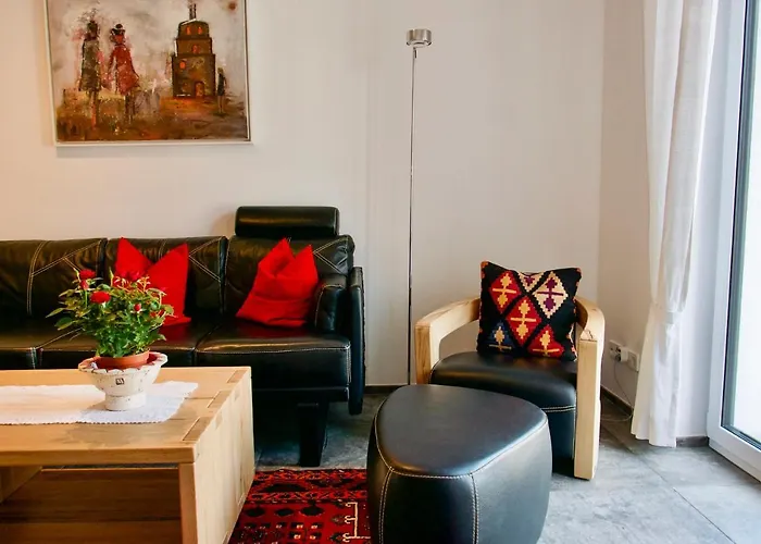 Pole Poppenspaeler Mit Ladestation 公寓 比苏姆