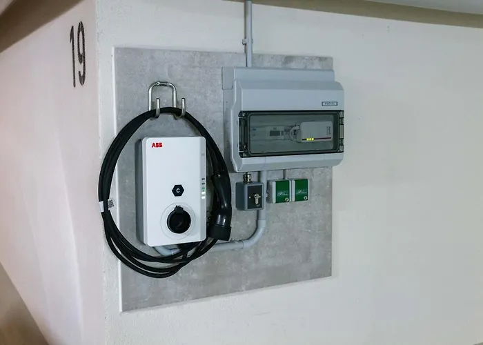 Pole Poppenspaeler Mit Ladestation 公寓 *